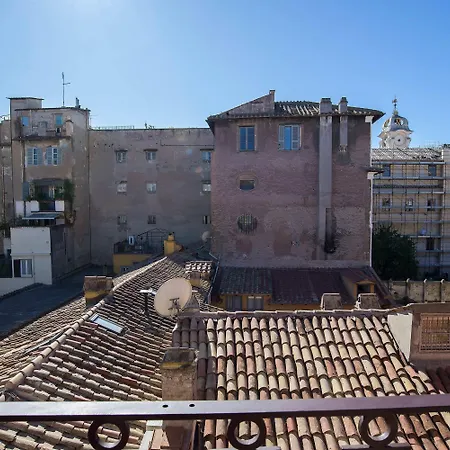 Navona Essence Hotel 3*