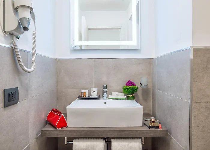 Navona Essence Hotel 3*