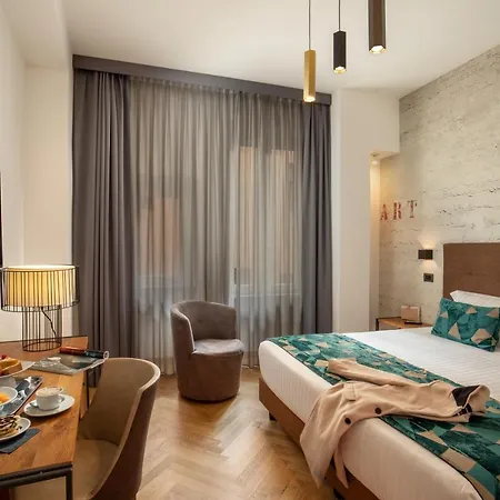Navona Essence Hotell 3*