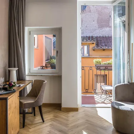Navona Essence Hotell 3*