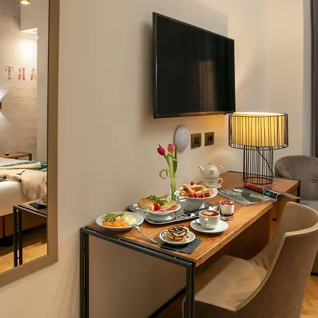 Navona Essence 3*