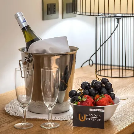 Navona Essence Hotell 3*