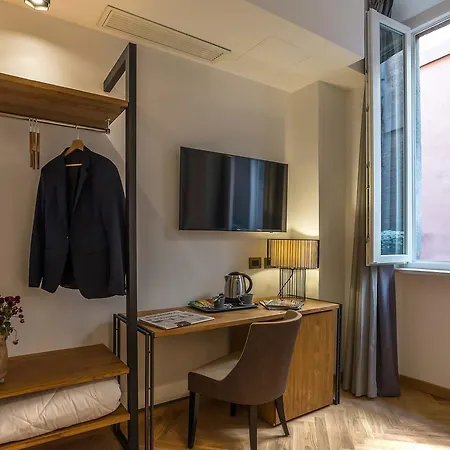 Navona Essence Отель