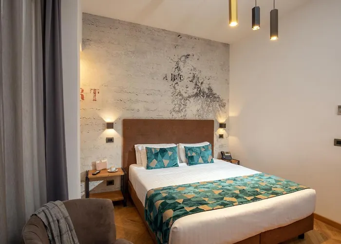 Navona Essence Hotell 3*