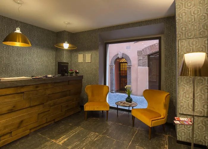 Navona Essence Hotell 3*