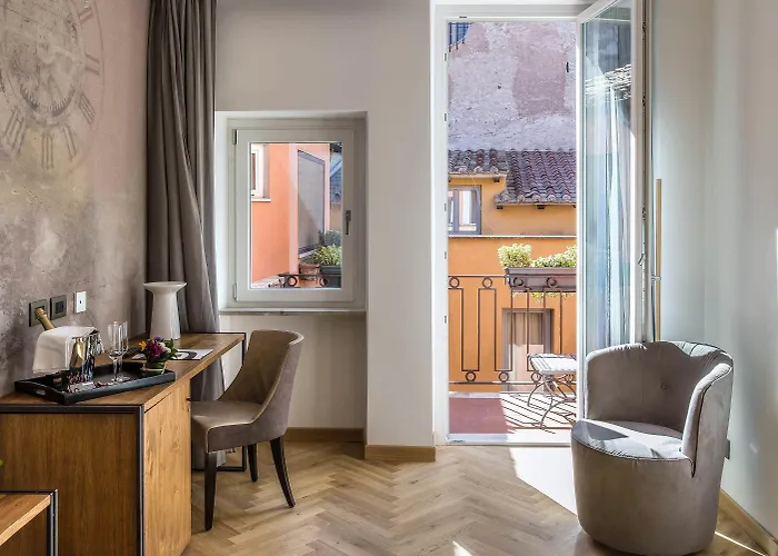 Navona Essence Hotell 3*