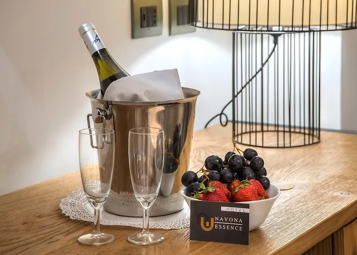 Navona Essence Hotell 3*