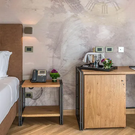 Hotel Navona Essence 3*