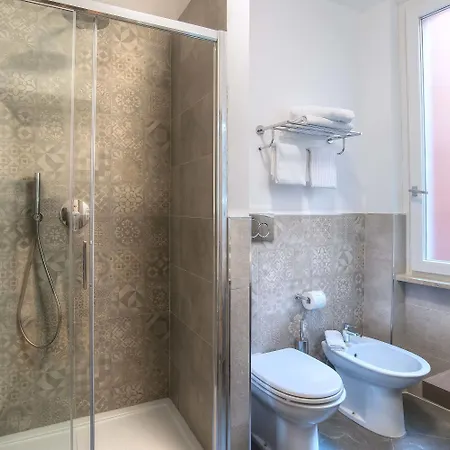 Hotel Navona Essence 3*