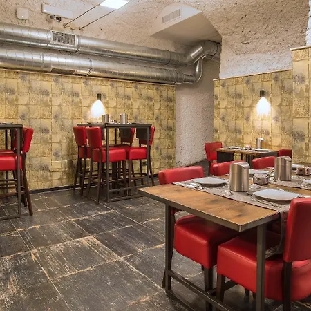 Navona Essence 3*