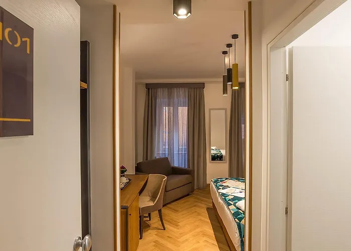 Hotel Navona Essence 3*